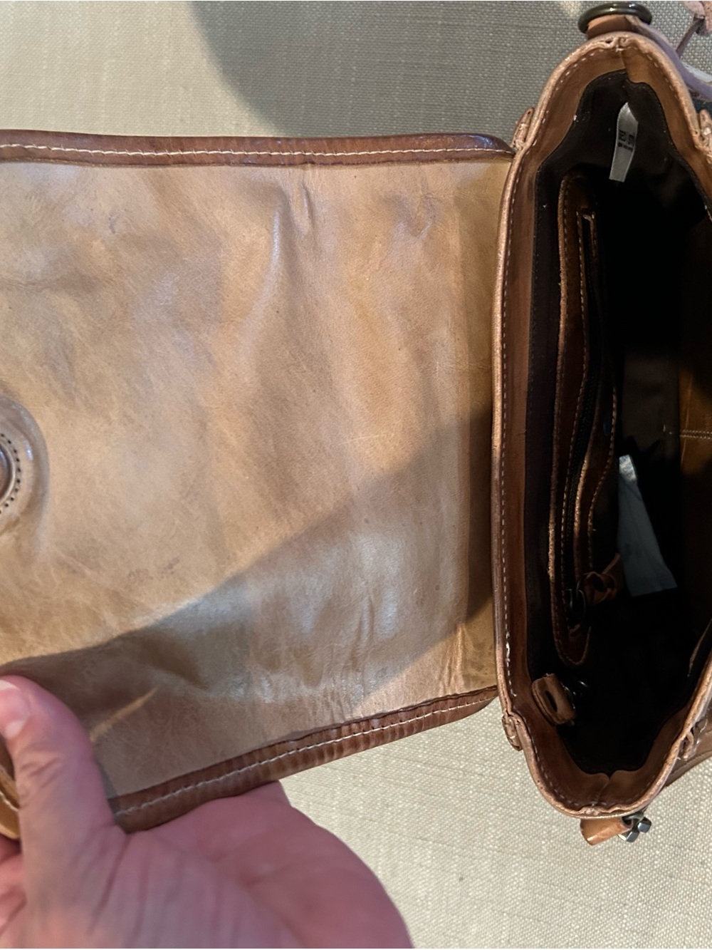 BED|STU Ceremonious Tan Leather Bag with Contrast Trim - Picture 6 of 6